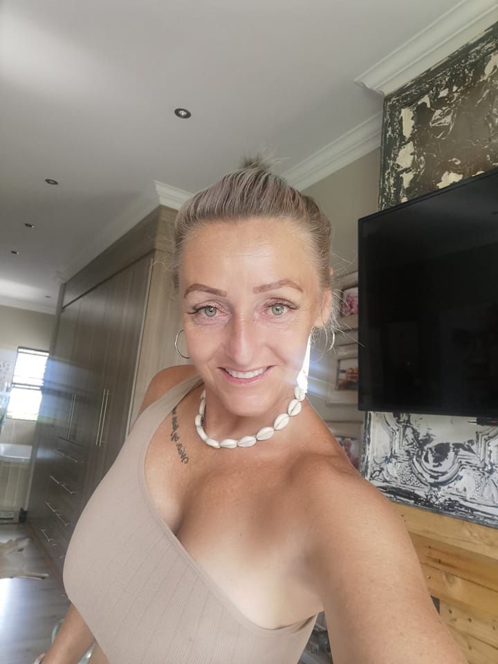 Nathalie Elliott